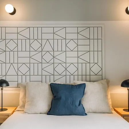 Galapos - 2 Bedrooms And Parking In Santo Antonio * Lissabon